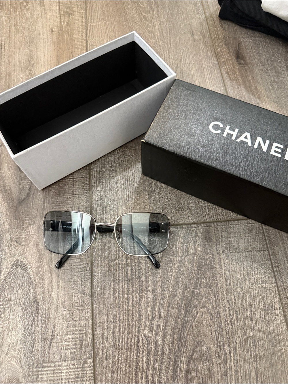 CHANEL vintage Rectangular Sunglasses - Silver Frame & Black temples